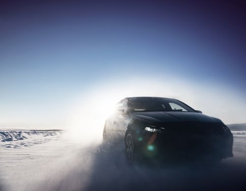 Hyundai i20 N Prototyp Testfahrt in winterlicher Landschaft