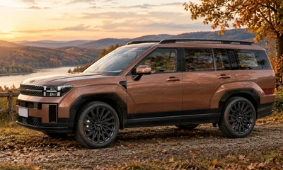 Hyundai SUV in einer herbstlichen Landschaft.