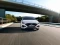 Weißer Hyundai i30 auf der Autobahn.