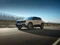 Jeep SUV auf einer Autobahn.