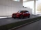 Fahrender Mazda-SUV auf der Straße.
