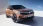 Opel Grandland Electric seitliche Frontansicht, auf weißer Fläche geparkt.