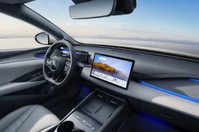 BYD Innenraum mit Fokus auf Steuerung und Armaturenbrett.