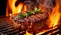 Grillfleisch auf einem Grill mit Flammen.