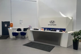 Aufnahme des Hyundai Service Desks in der Kummich Fahrzeugwelt Filiale in Albstadt.